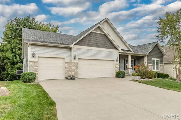 1229 Cashmere LN, St Peters, MO 63376