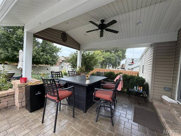 733 Cedar Glen DR, Weldon Spring, MO 63304