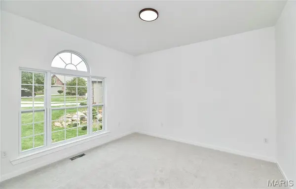 153 Canyon Creek CIR, Moscow Mills, MO 63362