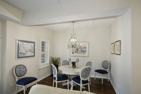 420 W Burlington AVE #207, La Grange, IL 60525