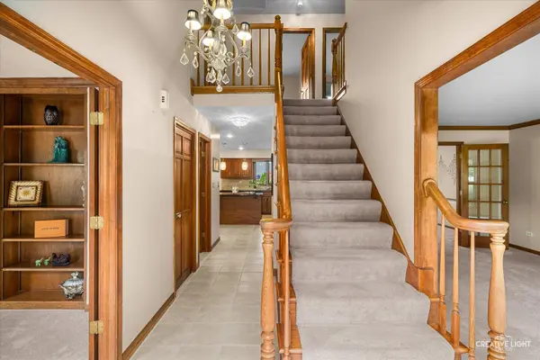 475 Prairie Knoll DR, Naperville, IL 60565