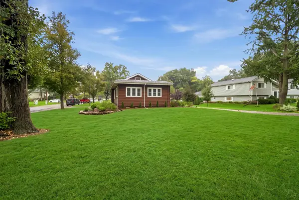 548 W Saint Charles RD, Lombard, IL 60148