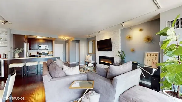 10 E Ontario ST #4301, Chicago, IL 60611