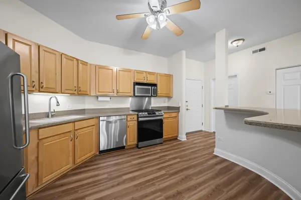3115 Town Square DR #408, Rolling Meadows, IL 60008