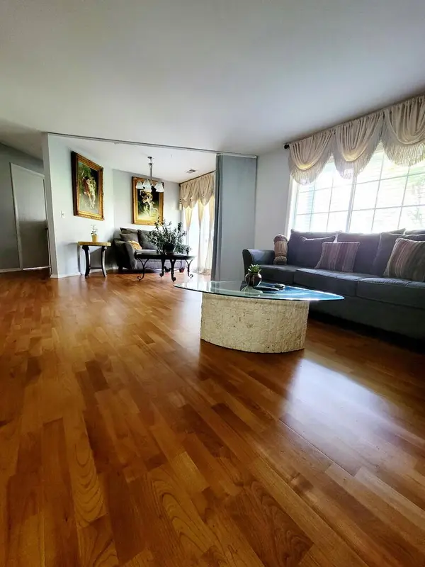 1508 W Pheasant Trail DR #1, Arlington Heights, IL 60004