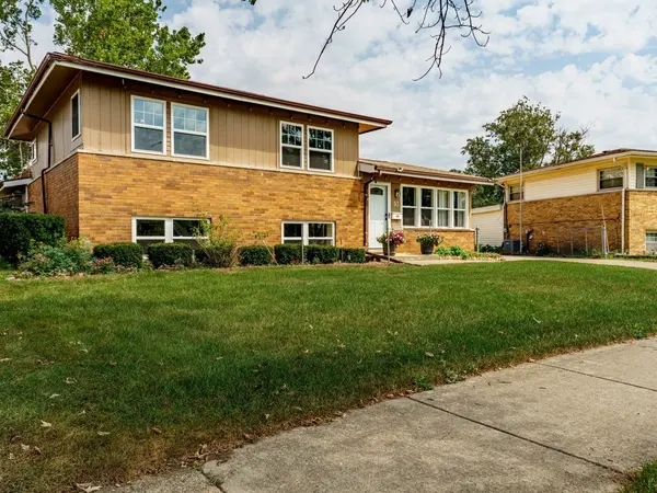 93 E Craig DR, Chicago Heights, IL 60411