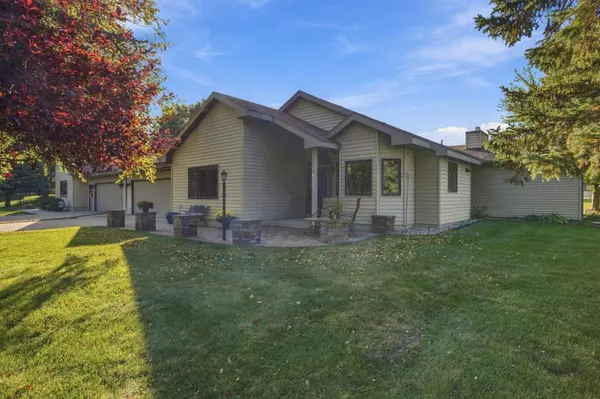 2206 Brookwood CT, Fergus Falls, MN 56537