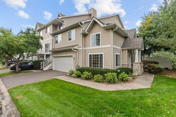 320 Willoughby WAY W, Minnetonka, MN 55305