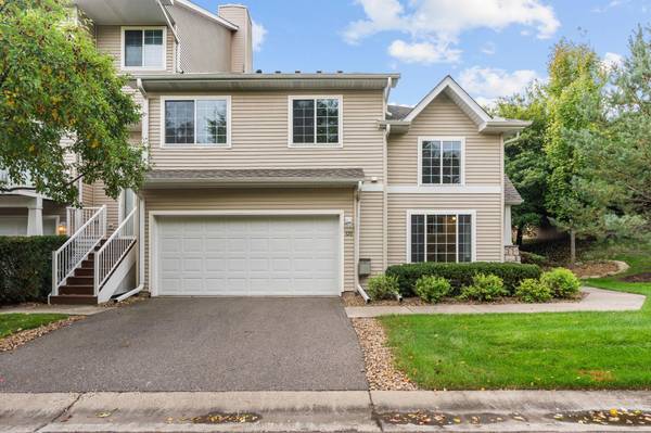 320 Willoughby WAY W, Minnetonka, MN 55305