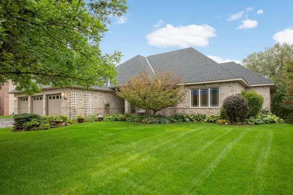1443 Riverbluff DR, Hastings, MN 55033