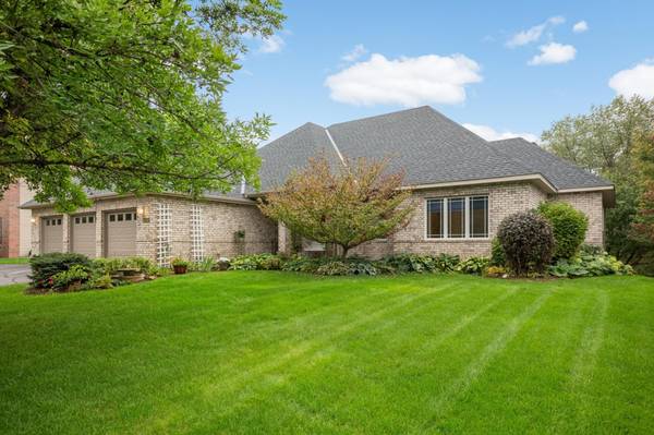 1443 Riverbluff DR, Hastings, MN 55033