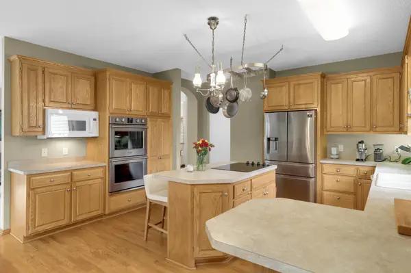 1443 Riverbluff DR, Hastings, MN 55033