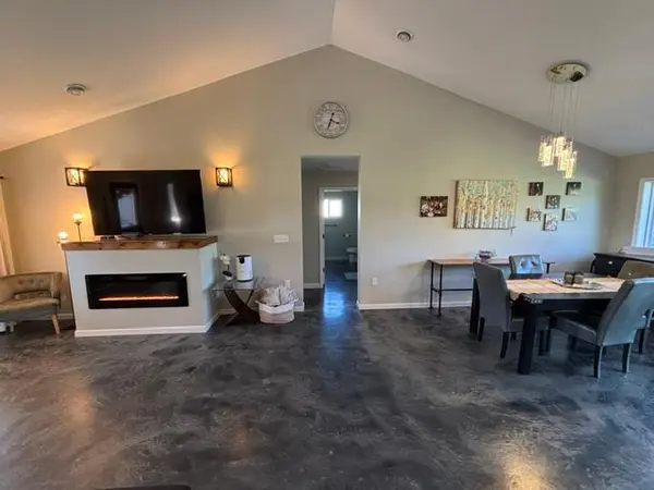 4006 Saari RD, Hibbing, MN 55746