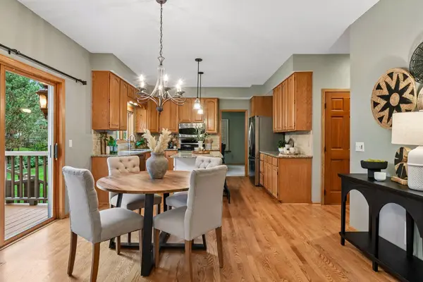 1929 Woodstone DR, Victoria, MN 55386
