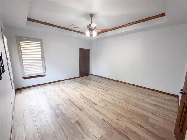 1017 W Camellia WAY, Mustang, OK 73064