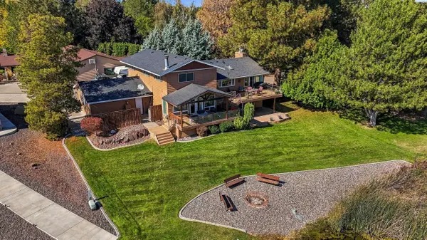 317 Pinetree Ct, Richland, WA 99352