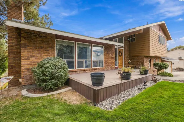 317 Pinetree Ct, Richland, WA 99352