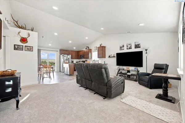 1454 9th street, Benton City, WA 99320