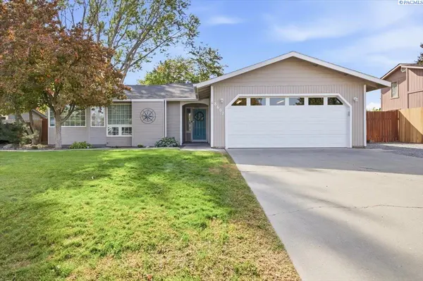 8607 W Entiat Ave, Kennewick, WA 99336