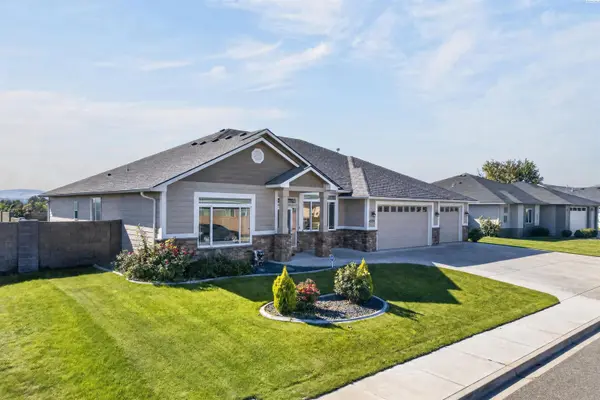 4502 Tamarisk Dr, Pasco, WA 99301