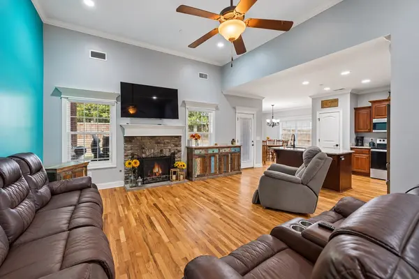 1131 Rivercrest Dr, Murfreesboro, TN 37129