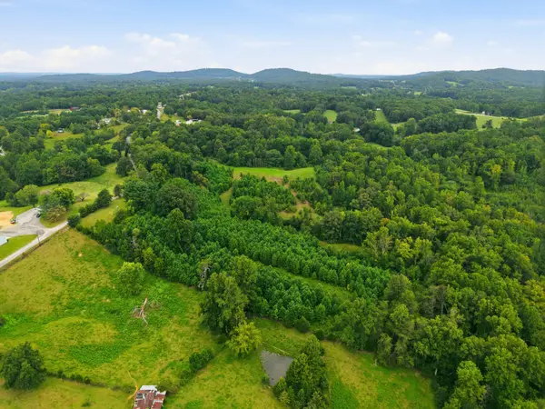 329 Old Standing Stone Rd, Livingston, TN 38570