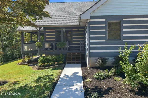 230 Johnson Lane, Rocky Top, TN 37769