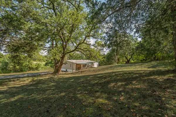 371 Old Mulberry Rd, Fayetteville, TN 37334