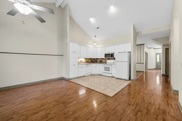 219 Med Park Dr #6, Clarksville, TN 37043