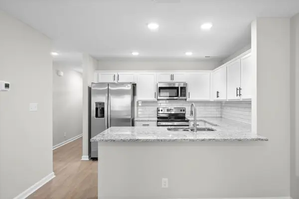 305 Longshadow Trl #E, Clarksville, TN 37043