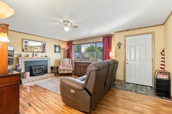5818 N Crestline St, Spokane, WA 99208