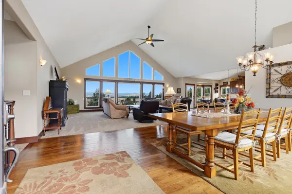 6105 S Harvest Ln, Greenacres, WA 99016