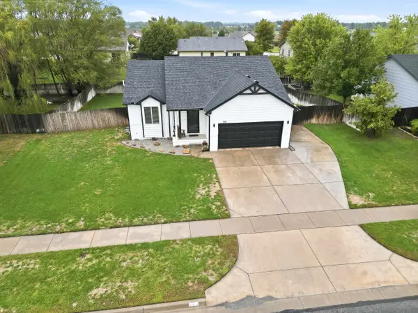 216 W Poplar, Goddard, KS 67052