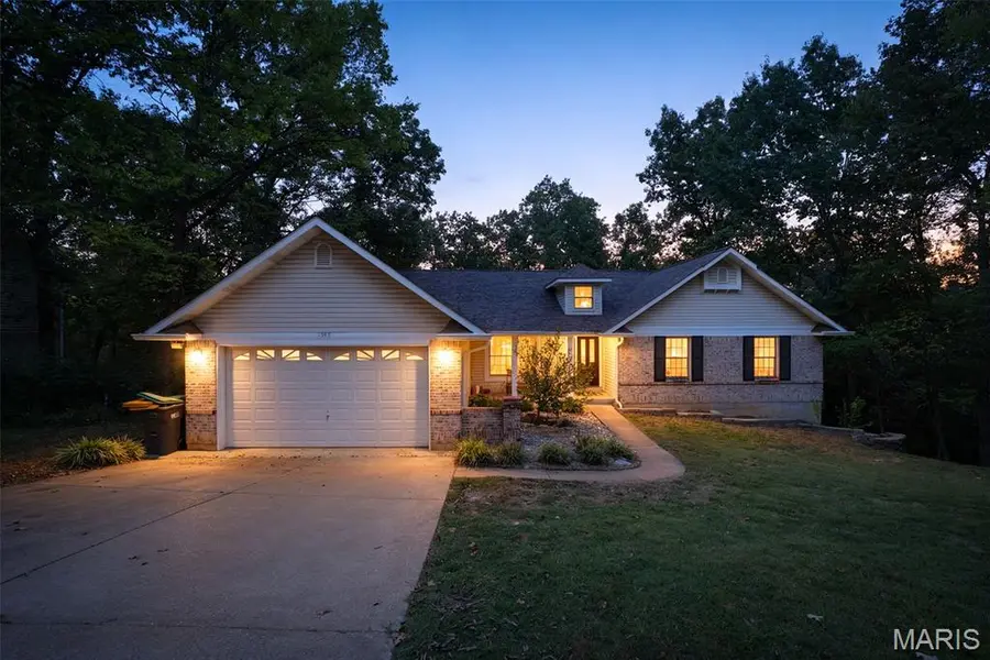 1949 The Woods CIR, Barnhart, MO 63012