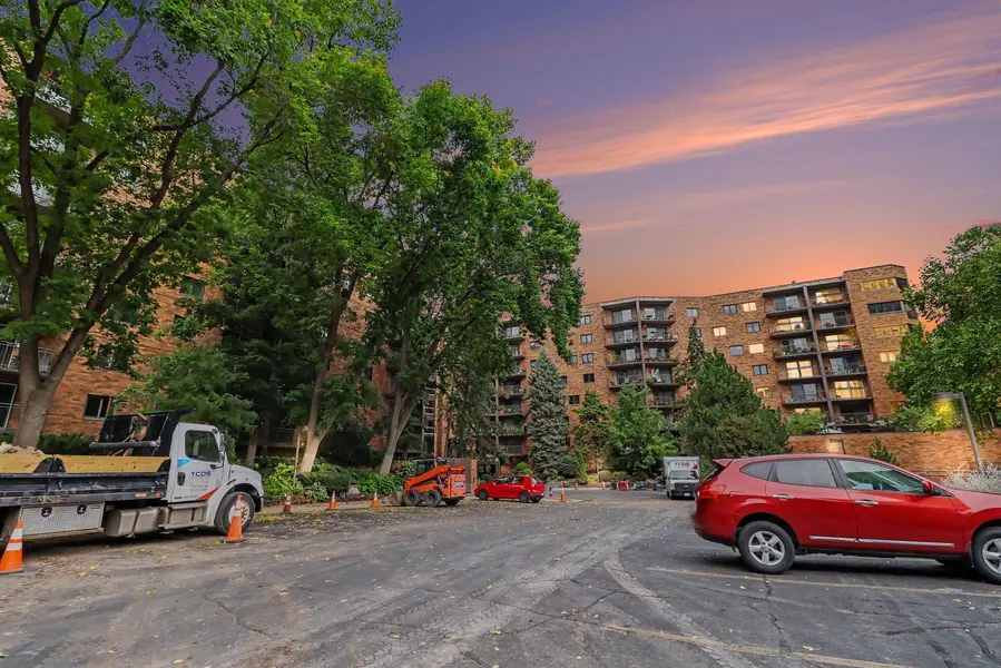 210 W Grant ST #615, Minneapolis, MN 55403