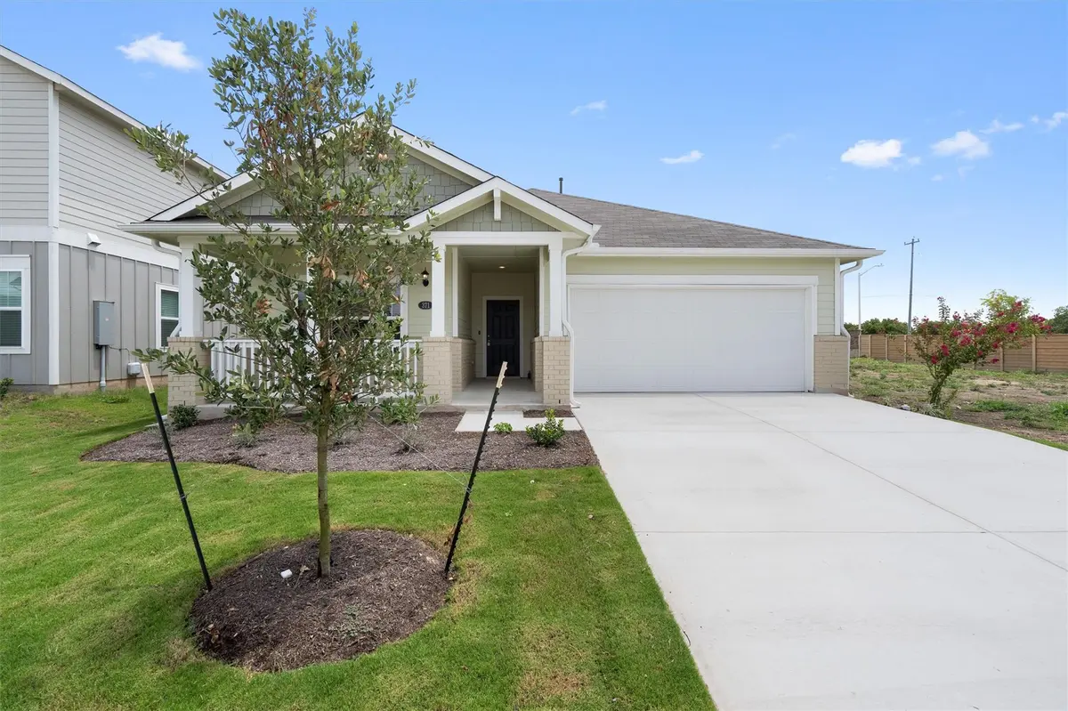 371 Hortus DR, Kyle, TX 78640