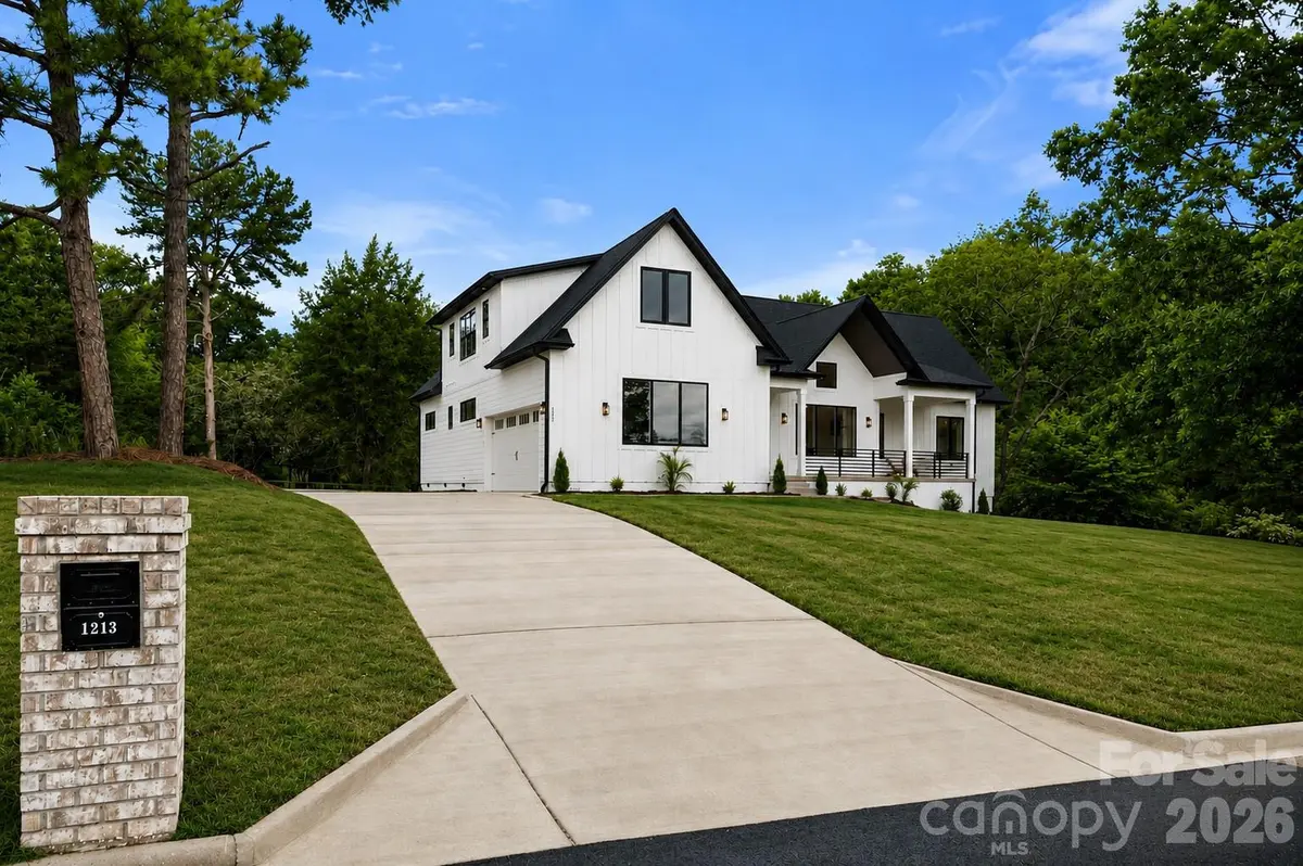 1213 Rosa DR, Monroe, NC 28112