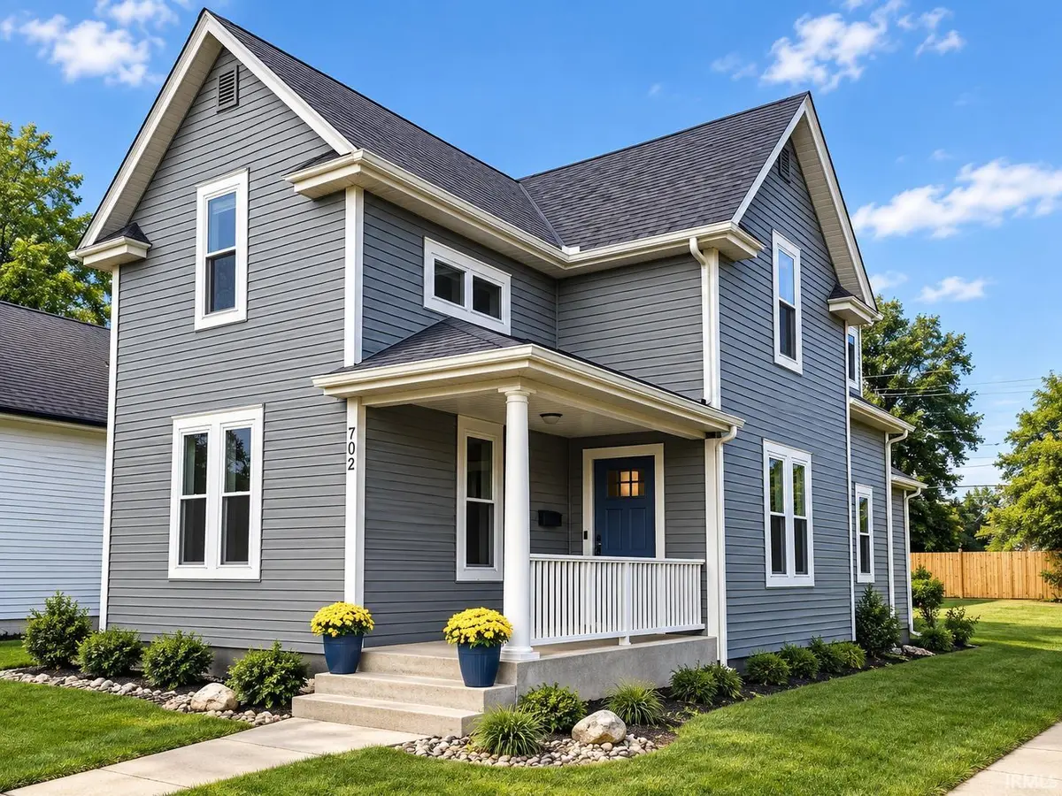 702 N Hill ST, South Bend, IN 46617