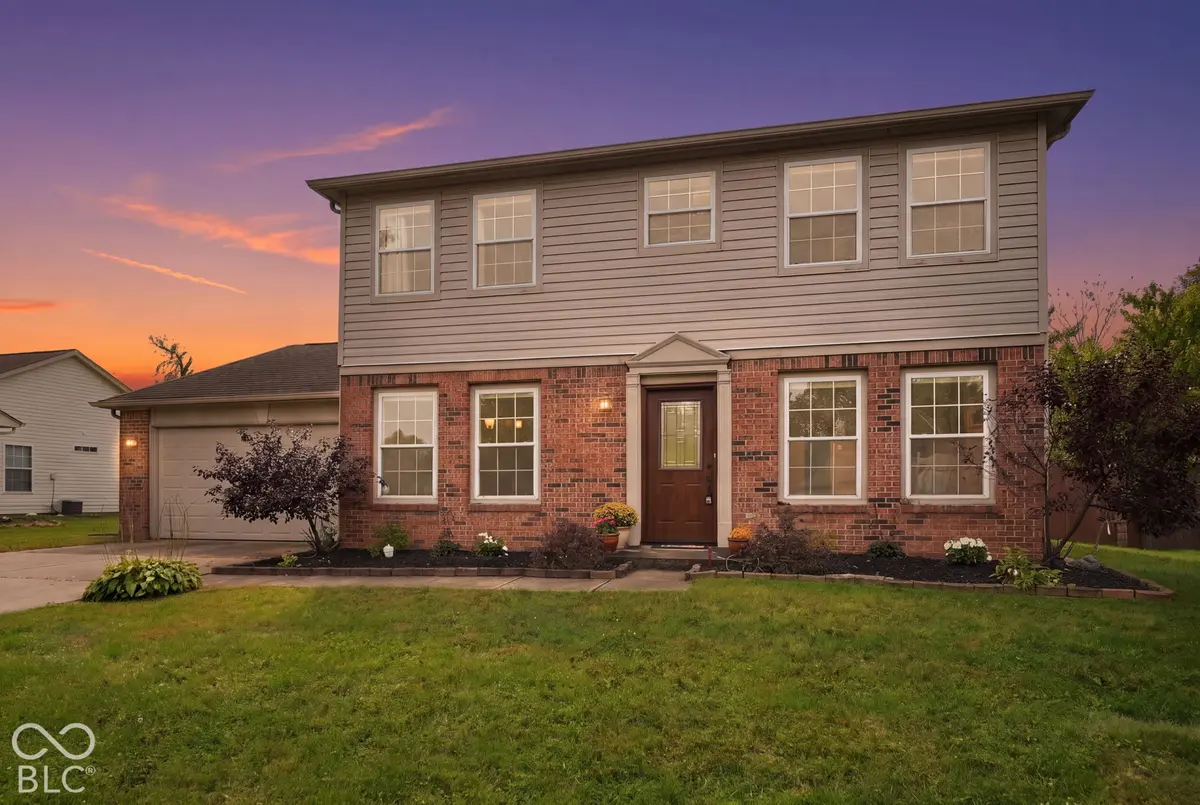 9960 Youngwood LN, Fishers, IN 46038