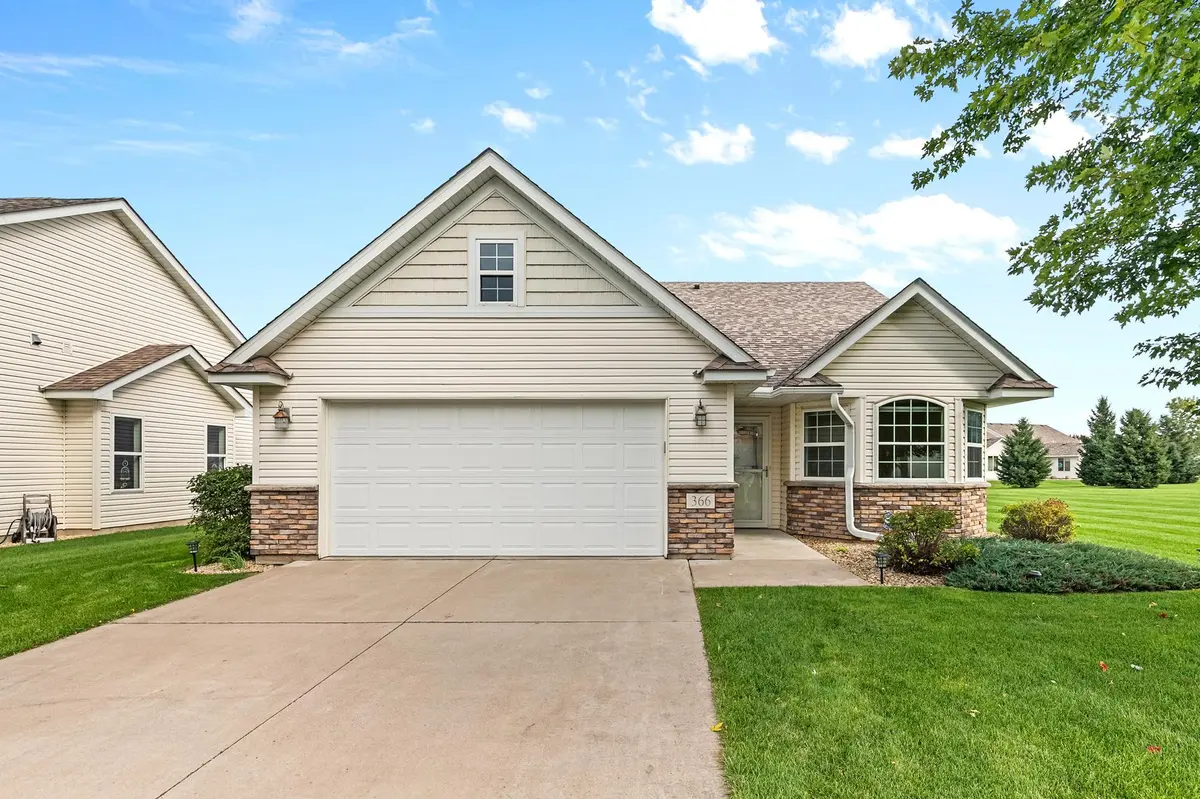 366 25th LN SE, Cambridge, MN 55008