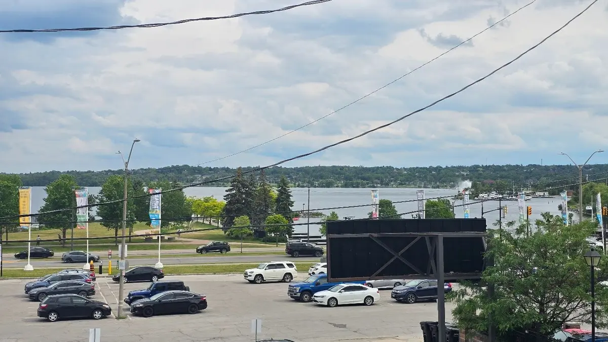 41 Dunlop ST E #1, Barrie, ON L4M 1L2