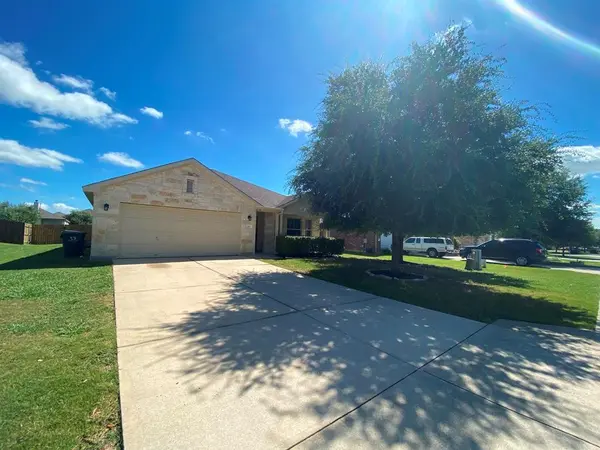 285 Amber Ash DR, Kyle, TX 78640