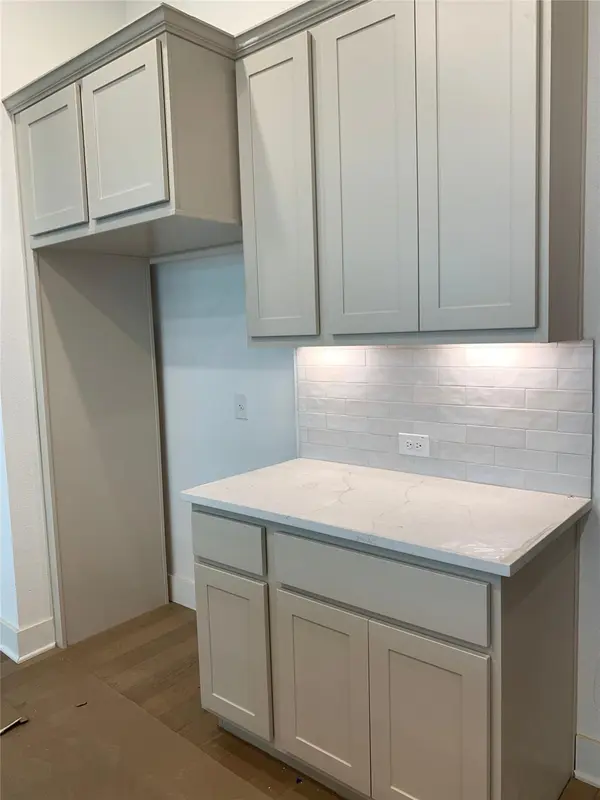 125 Medway Point DR, Hutto, TX 78634