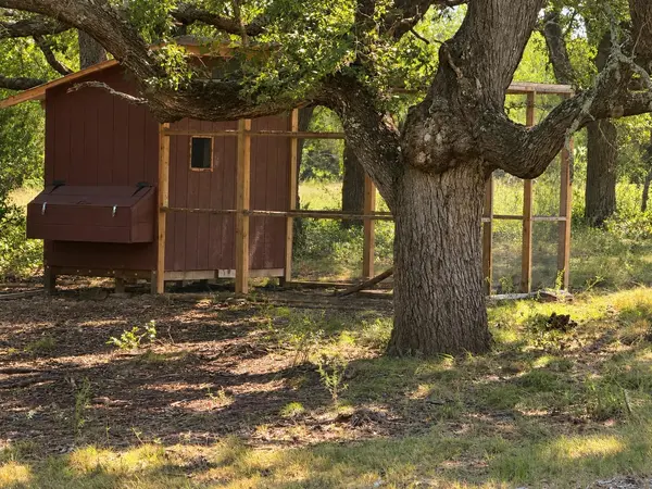 463 Rolling Hills DR, Lampasas, TX 76550