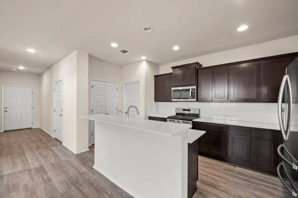 145 Goldfinch DR, San Marcos, TX 78666