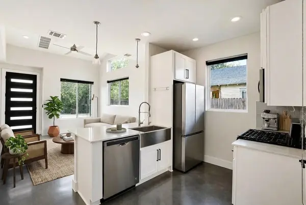 1123 Omega Ave #1, Austin, TX 78721