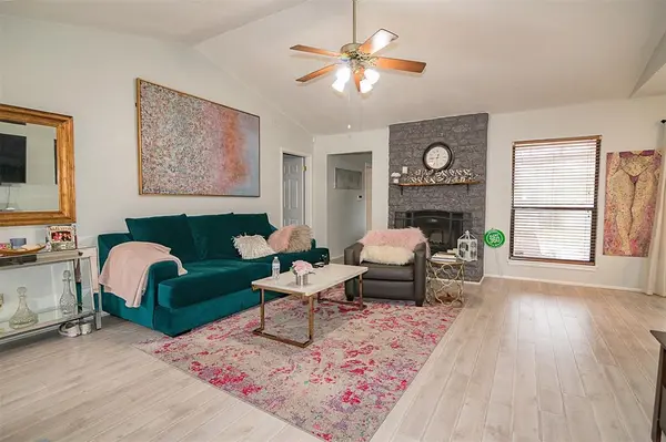 105 Etta PL, Austin, TX 78753
