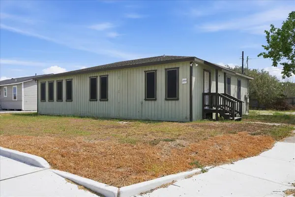 4942 Everhart RD, Corpus Christi, TX 78411
