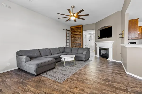1318 Settlers Valley DR, Pflugerville, TX 78660
