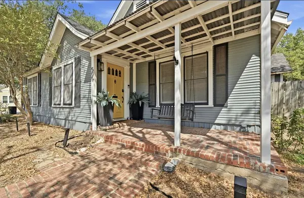 Address not disclosed, Luling, TX 78648